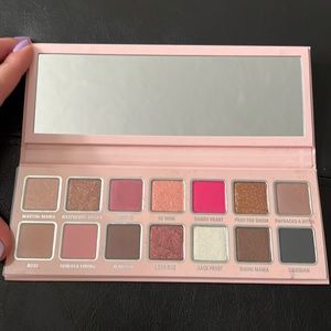 *NEW* Kylie Eyeshadow Palette in box